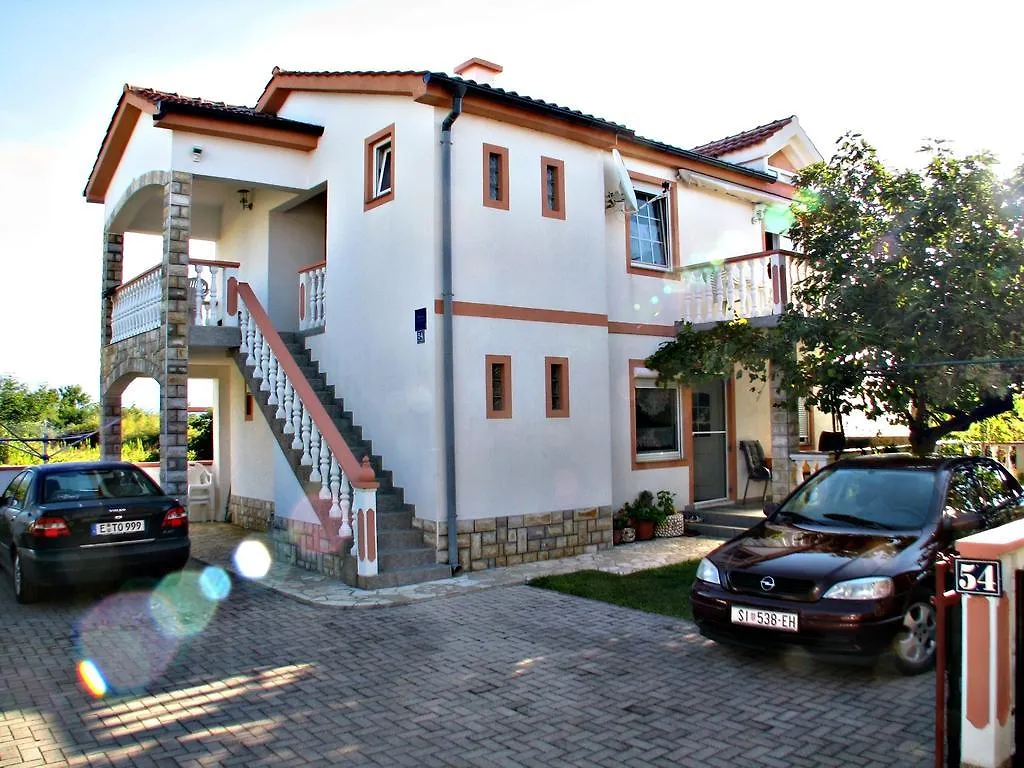 Apartments Galic Nin