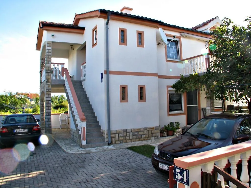 Apartments Galic Nin